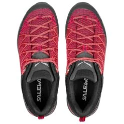 Chaussures D'approche Salewa MTN Trainer Lite Wmn Pink / Fluo Coral -Magasin De Matériel De Camping En Plein Air 2902a9491aa02fb75a85f977cc83256a65dc0890 E22SALECHA2203954 8