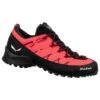 Chaussures D'approche Salewa Wildfire 2 Wmn Fluo Coral Black -Magasin De Matériel De Camping En Plein Air 682dcf9678d851551f4680657283f2af032cb159 E22SALECHA2203964 0
