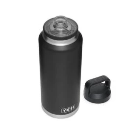 Gourde Yeti Rambler 46 Oz (1,4L) Black -Magasin De Matériel De Camping En Plein Air 92fd7aea5e946da16514be6ca0b9ac1e3a804d26 E22YETIACC88012 YETI0102268 3