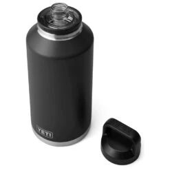 Gourde Yeti Rambler 64 Oz (1,9L) Black -Magasin De Matériel De Camping En Plein Air aa278b206358a024033e6dc05eca1a5a77c710f6 E22YETIACC88017 YETI0149094 901