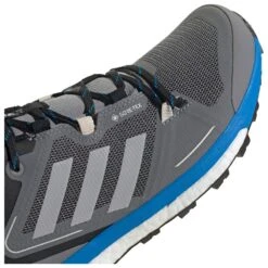 Chaussures De Fast Hiking Adidas Terrex Skychaser 2 Gtx Grethr Gretwo Blurus -Magasin De Matériel De Camping En Plein Air b80d0b8ed7c708faf755d0eb813c836a6bb6f118 E22ADIDCHA2221363 902