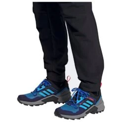 Chaussures De Randonnée Adidas Terrex Swift R3 Gtx Blue Rush Sky Rush Core Black -Magasin De Matériel De Camping En Plein Air c84a8b792826ae3aef14e81240c4652120ad3000 E22ADIDCHA1221365 901